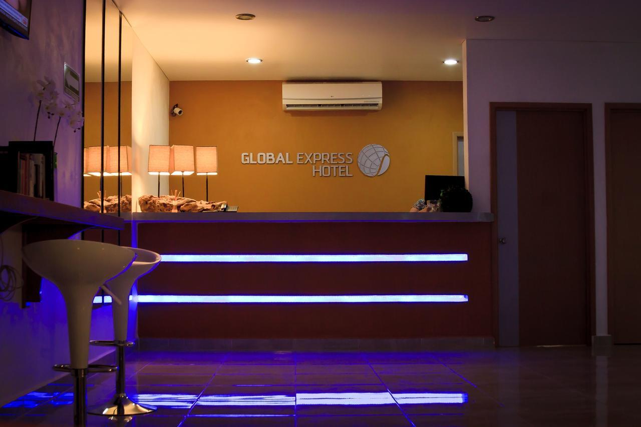 Global Express Hotel Escarcega Exterior photo